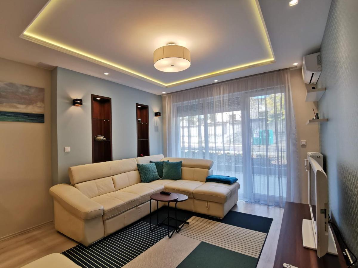 Luna Apartment Budapest Exteriör bild
